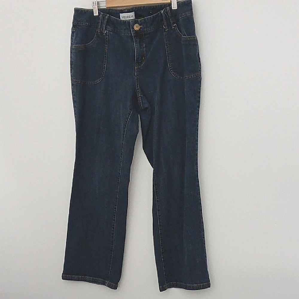 Venezia Blue Jeans Women's Size 18 Average Embroidered Back Pockets Pre-owned